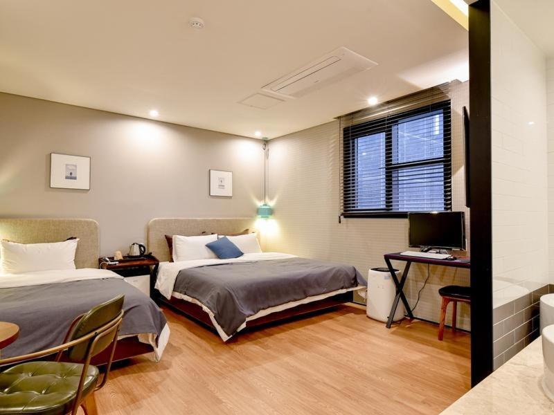 Brown-Dot Hotel Yangjeong Busan Buitenkant foto