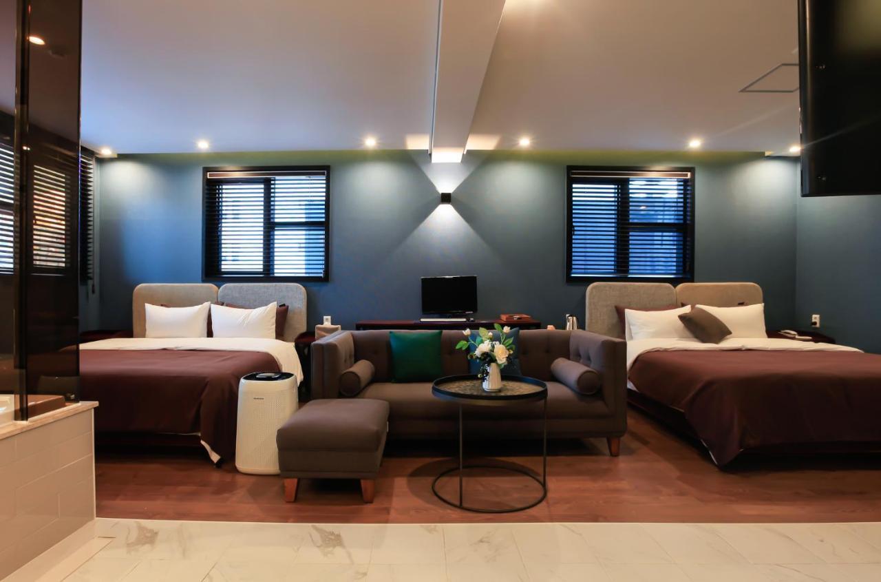 Brown-Dot Hotel Yangjeong Busan Buitenkant foto
